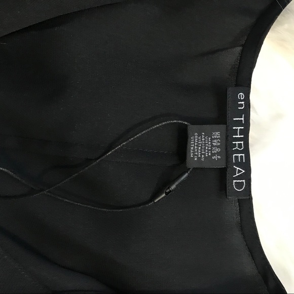 En Thread Blouse . XS - Picture 8 of 8